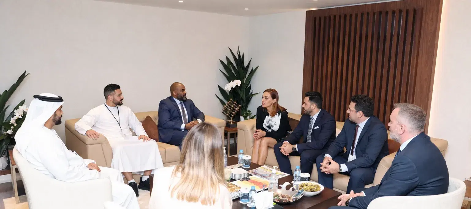 Wave advisors in a delegation meeting with UAE government and industry representatives